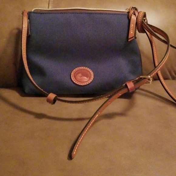 Crossbody Handbag - Picture 3 of 4